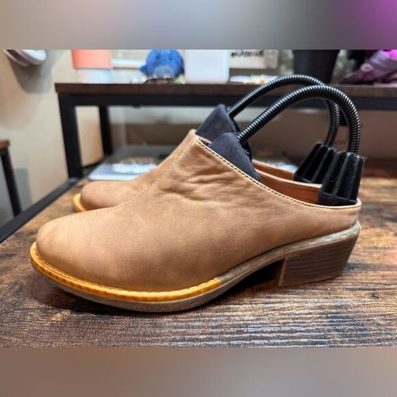 American Rag Tan Bootie slides size 8 - Picture 2 of 13